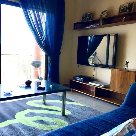 Modern Vs Tradition In Casa vacanze Farmakas